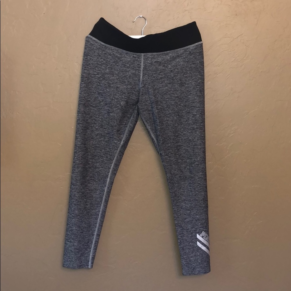 VS yoga pants